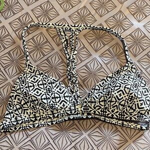 Women’s Black & White Patterned Halter Bikini Top